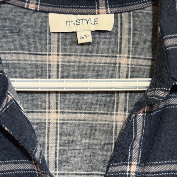 Plaid Long Sleeve Shirt - Picture 2 of 5